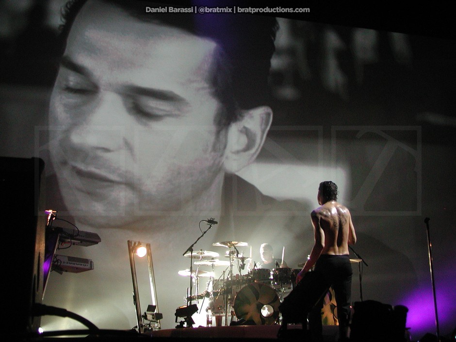 Depeche Mode - Live