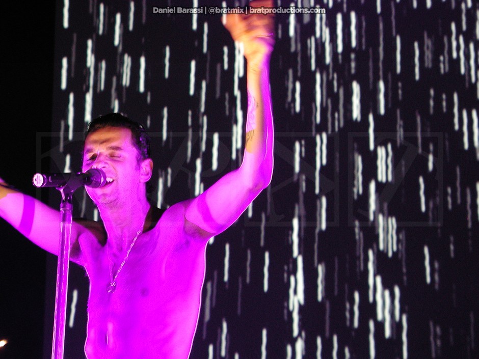 Depeche Mode - Live