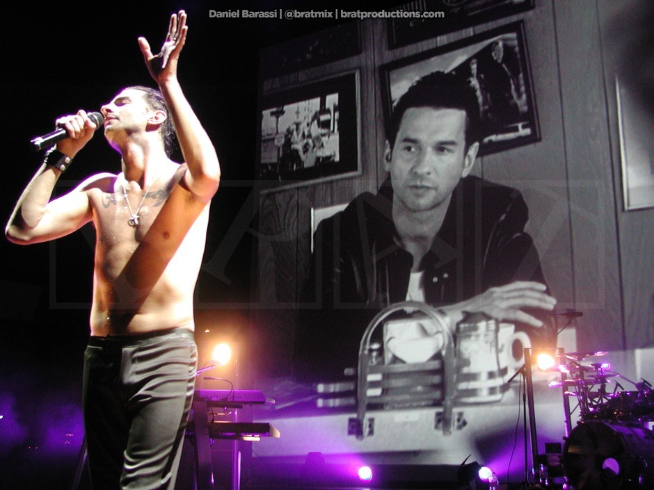 Depeche Mode - Live