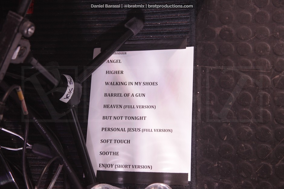 Depeche Mode - Live