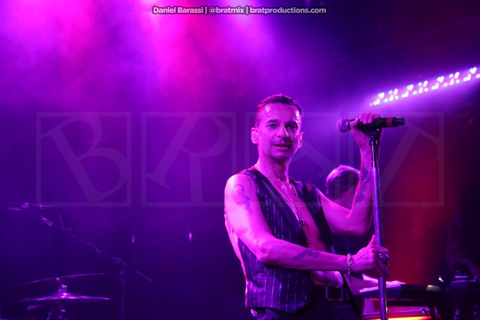 Depeche Mode - Live