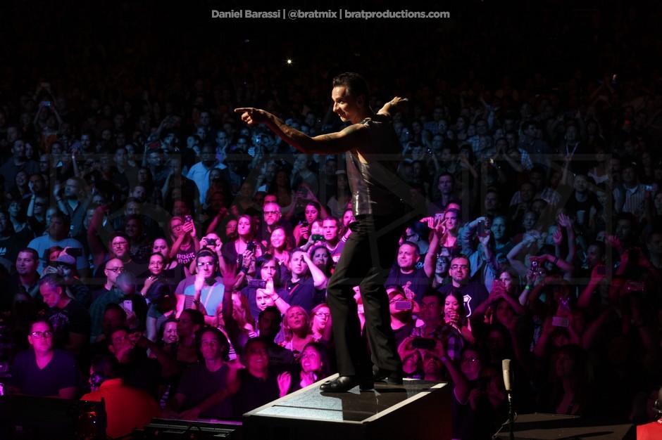 Depeche Mode - Live